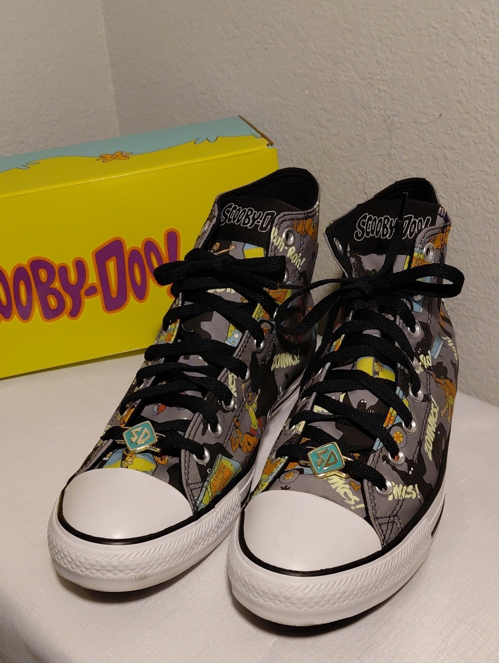 Converse x Scooby-Doo High Top Sneakers - DS